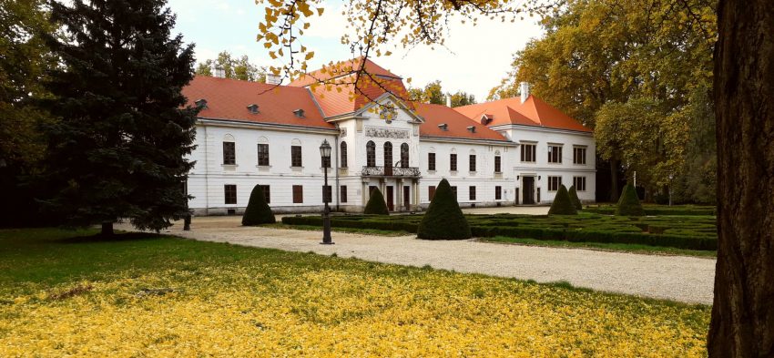 Mesebeli helyek Magyarországon: Széchenyi-kastély, Nagycenk