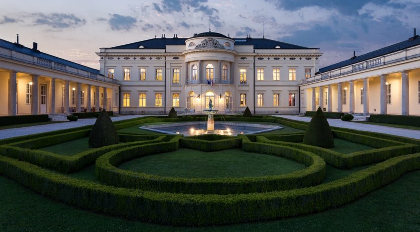 Látogatható kastélyok Magyarországon: Károlyi-kastély, Fehérvárcsurgó