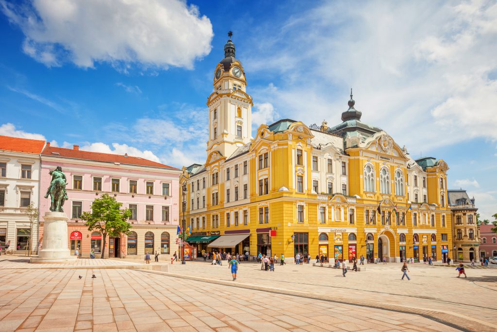 Kalandos hosszú hétvége Pécsen: Kihagyhatatlan látnivalók és vendéglátóhelyek a kultúra városában