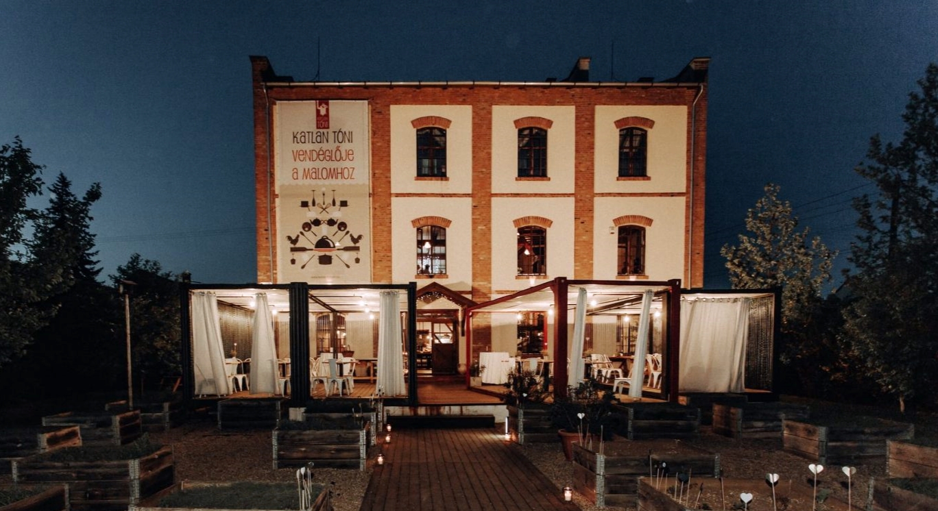 9 elbűvölő étterem Budapest agglomerációjában, amiért érdemes útra kelni
