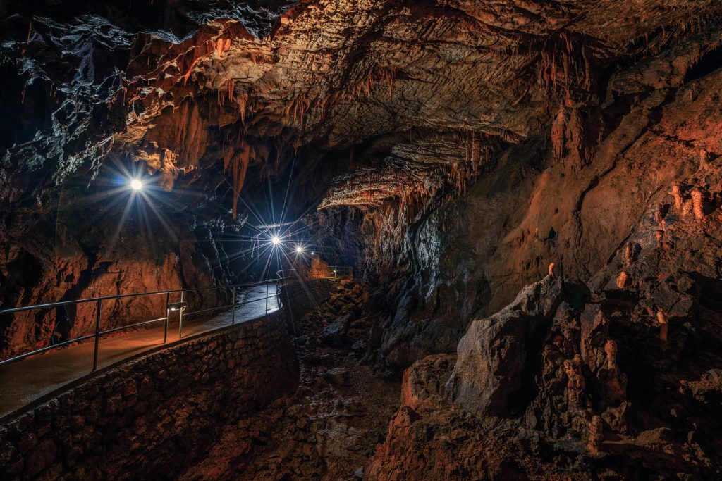 A világörökség részét képezi a káprázatos magyar cseppkőbarlang
