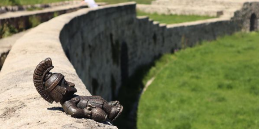 Óbudán bukkant fel Kolodko Mihály legújabb bronz miniszobra