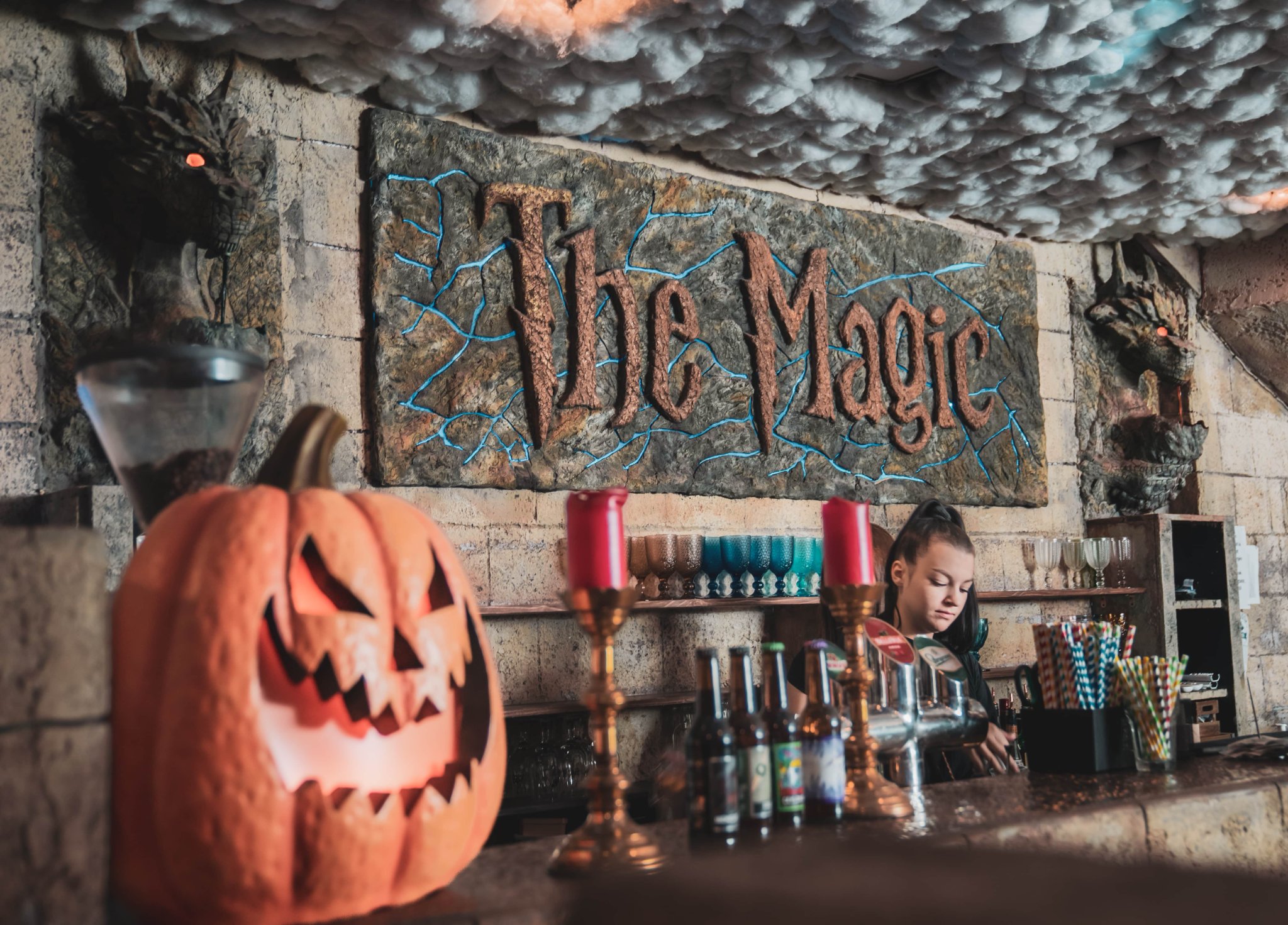 A Harry Potter-világ misztikus helyszínei elevenednek meg Budapest legvarázslatosabb éttermében