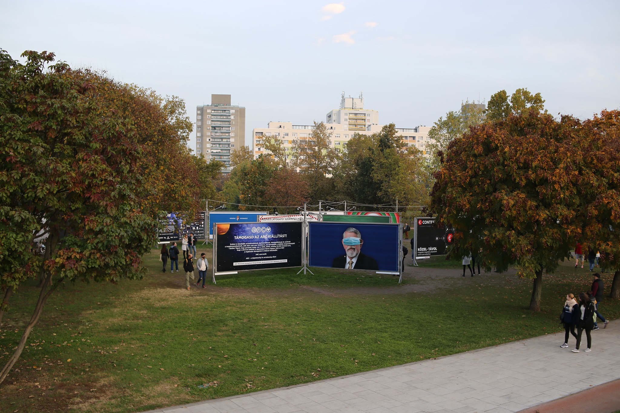 Kihirdették Budapest nagy sikerű köztéri plakátkiállításának idei témakörét