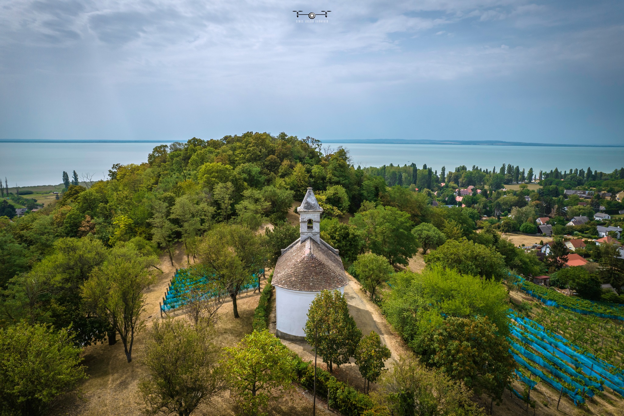 mes-be-ill-k-polna-rejt-zik-a-var-zslatos-balaton-felvid-k-lank-in