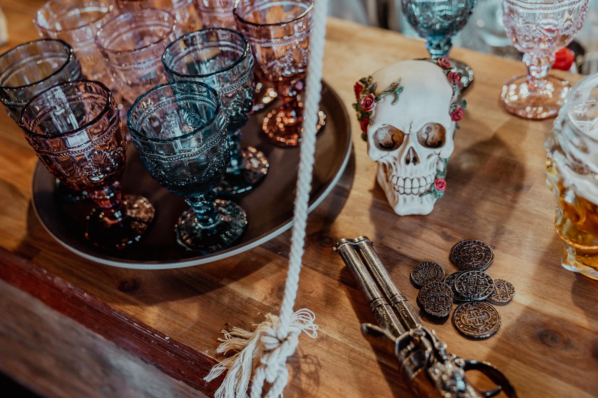 Népszerű sztárvendéggel hív rumkóstolóra Budapest kalózbirodalma