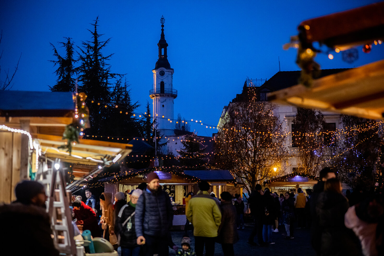 30+ felejthetetlen adventi, karácsonyi program és vásár a Balaton körül 2023-ban