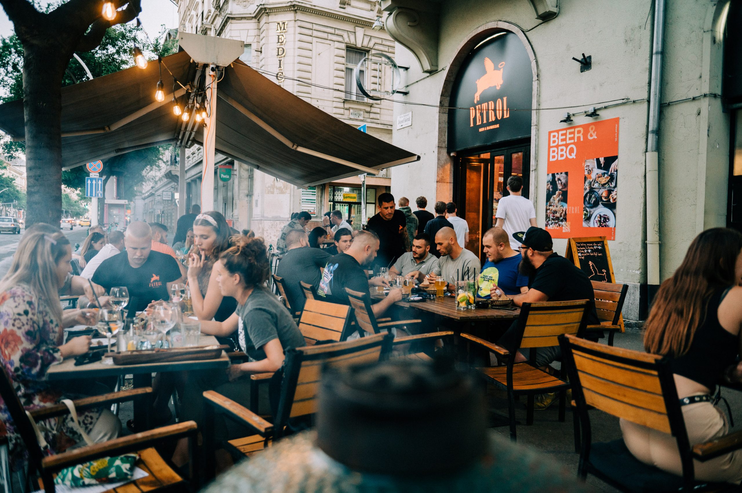 5 teraszos étterem Budapesten, ahol fülledt nyárestéket bearanyozó élmények várnak