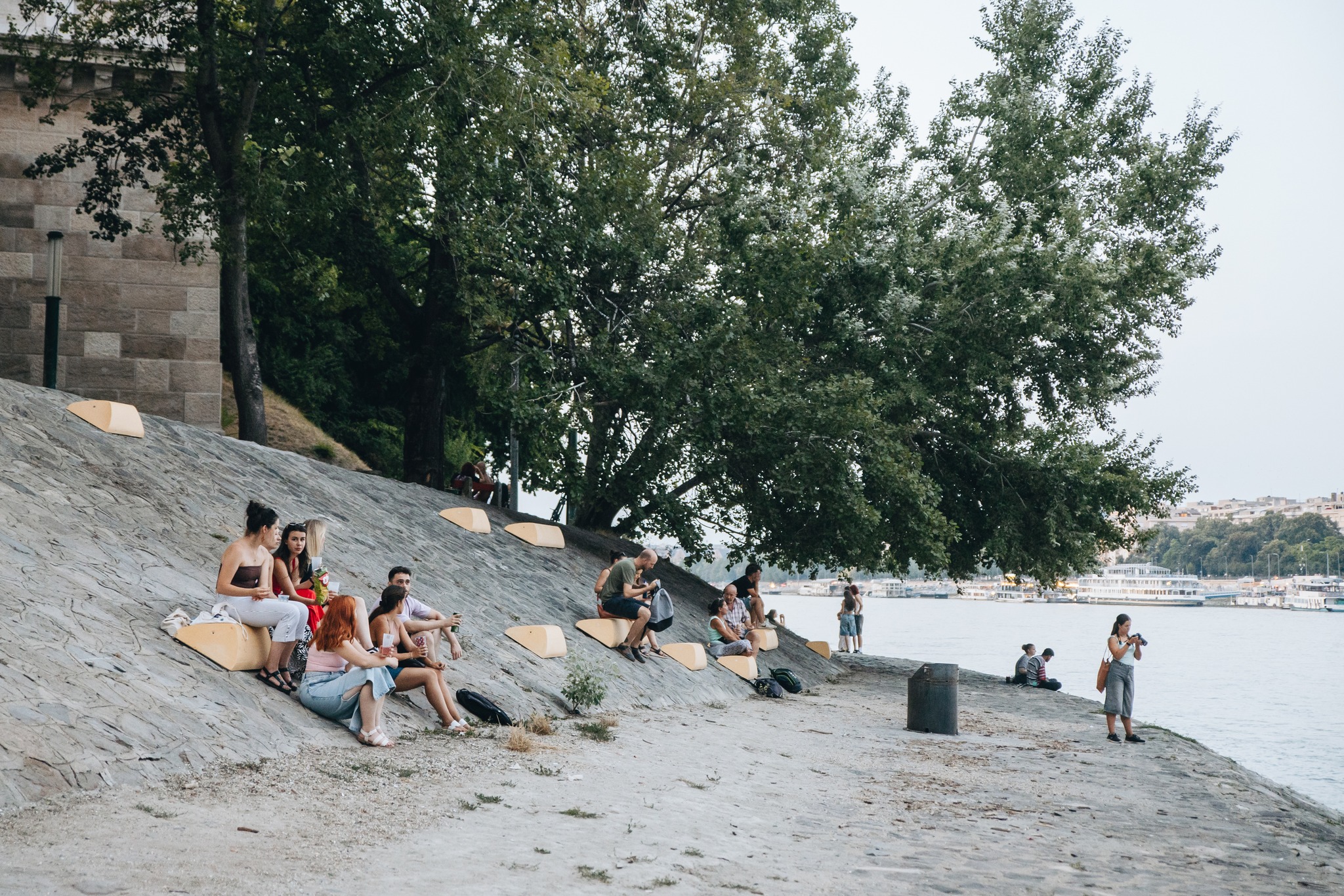 Új, panorámás padok csábítanak a Margitszigetre idén nyáron