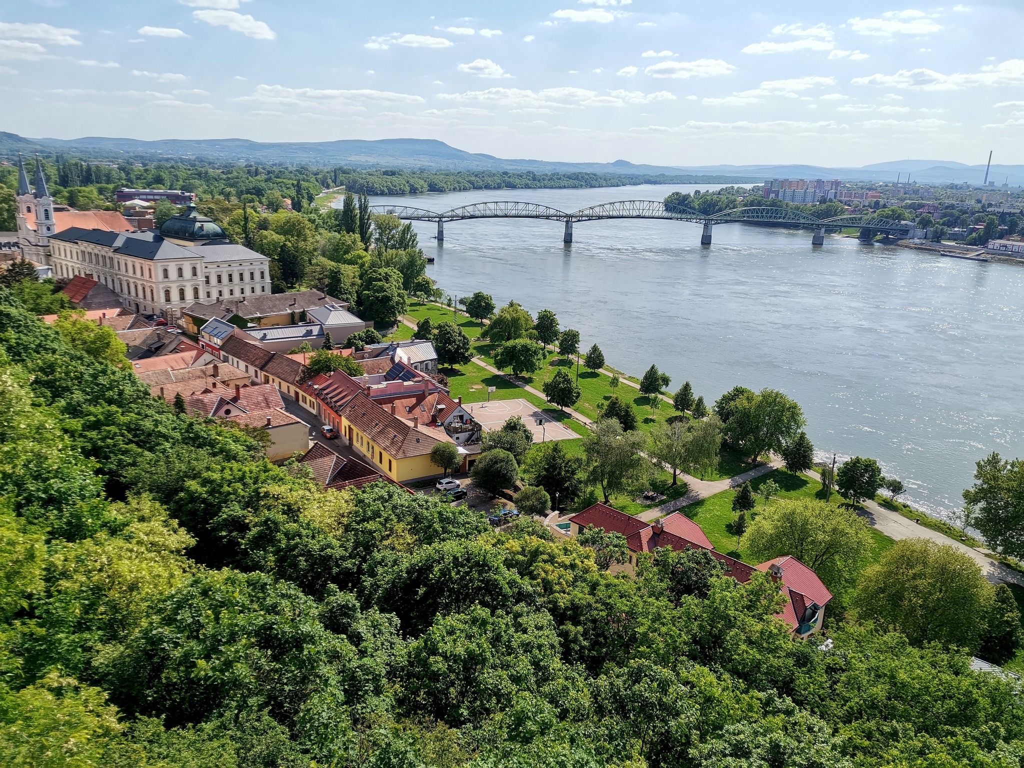 Esztergom nyári arca: 8 pompás látnivaló és program a Dunakanyar fővárosában