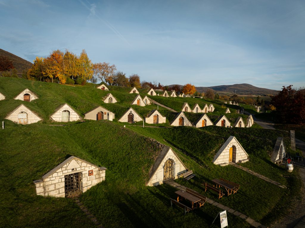 A mesék völgyében kirándulhatunk a hobbitok magyar földjén