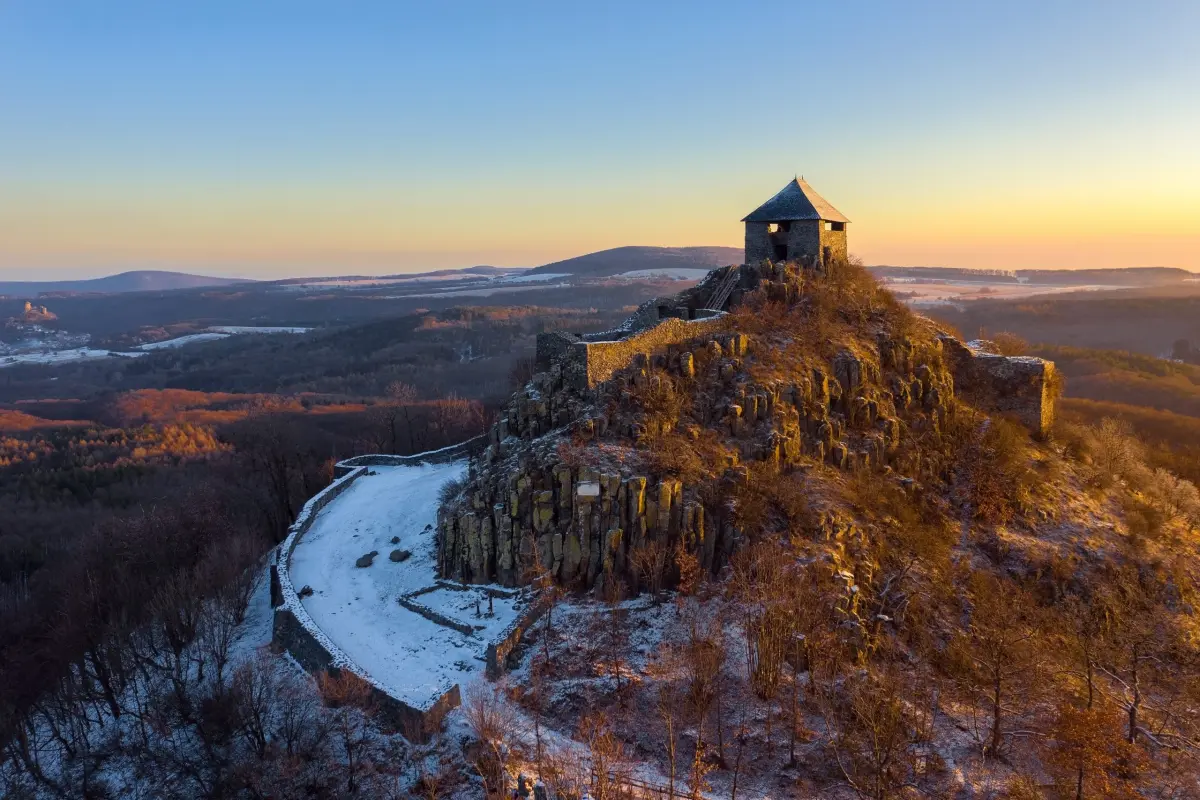 Magyarország 5 legszebb várromja, ahol lenyűgöző panoráma tárul elénk