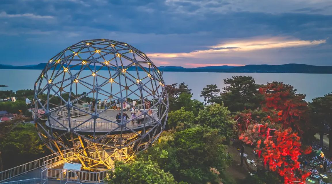 30+ mesÃ©s nyÃ¡releji program a Balaton partjÃ¡n - 2025. mÃ¡jus-jÃºnius