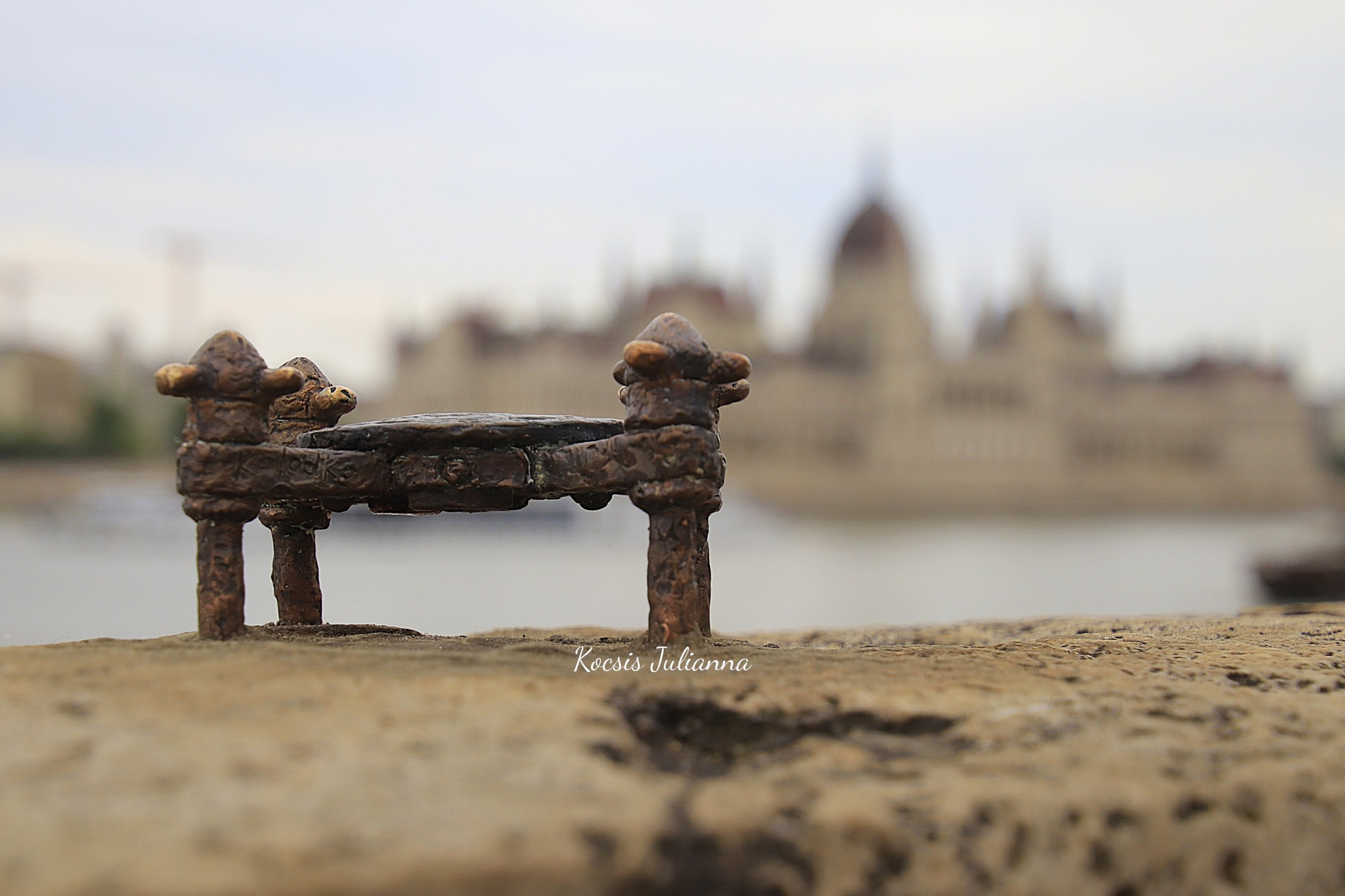 Egy újabb rejtélyes Kolodko-miniszobor tűnt fel a főváros szívében