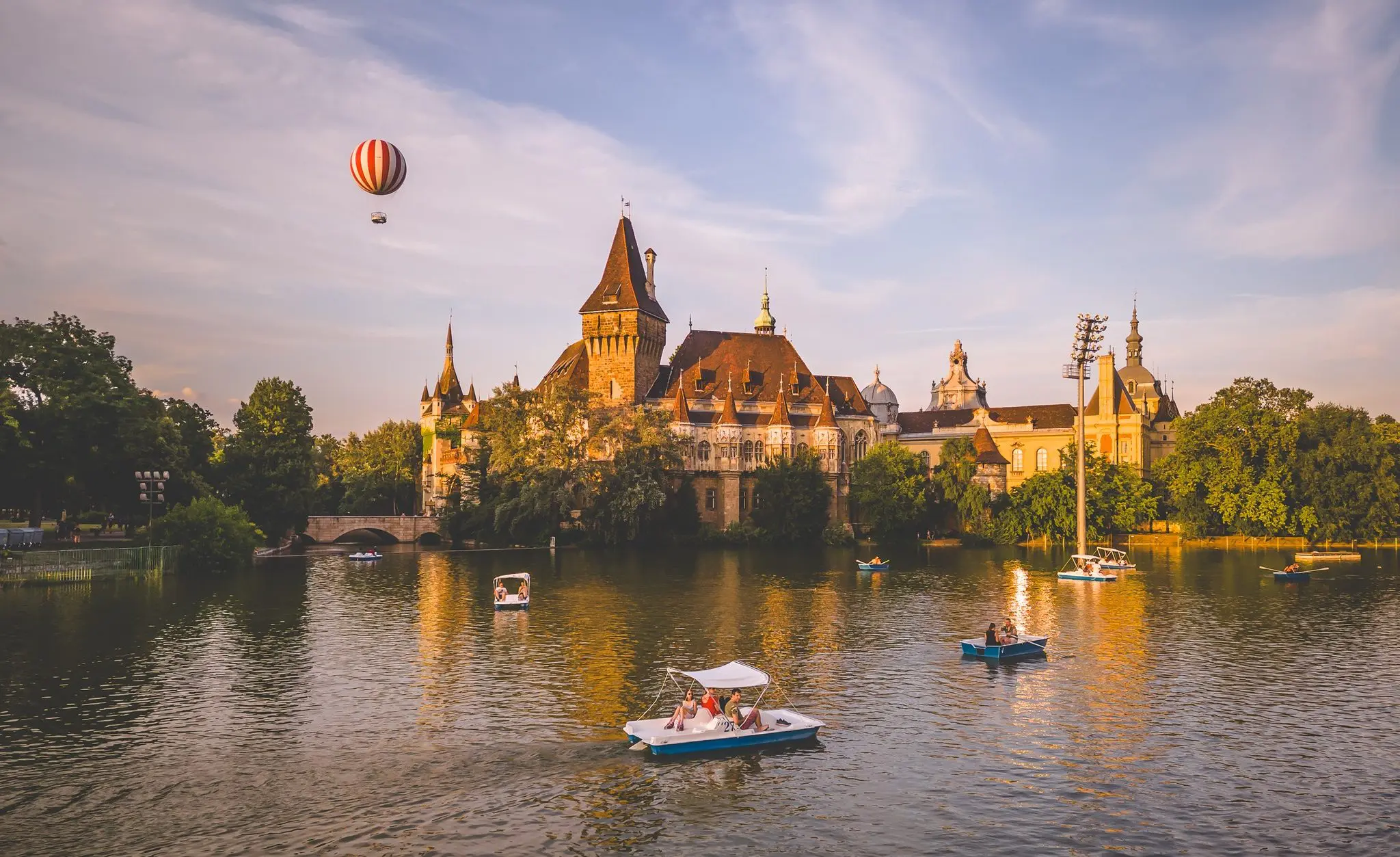 50+ nagyszerÅ± nyÃ¡ri fesztivÃ¡l Ã©s program Budapesten 2025 jÃºliusÃ¡ban
