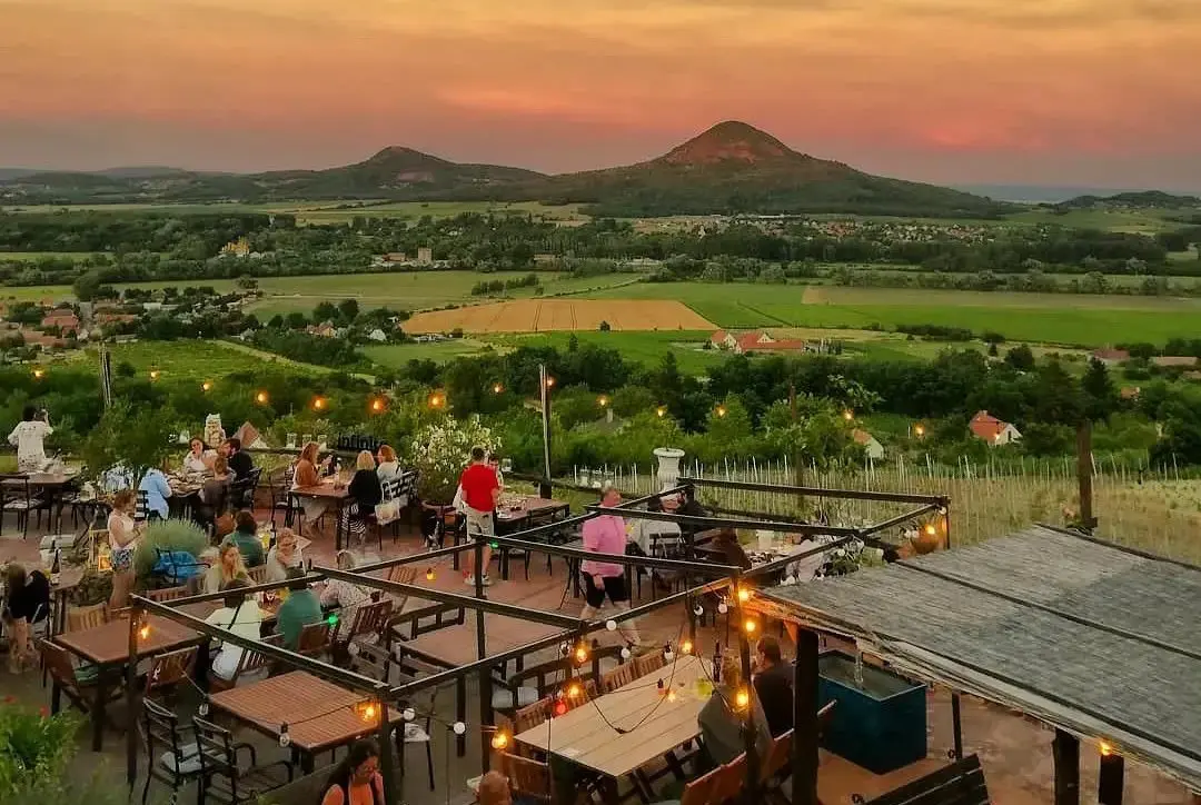 17 zseniális étterem a Balaton északi partján, amit érdemes felkeresni nyáron