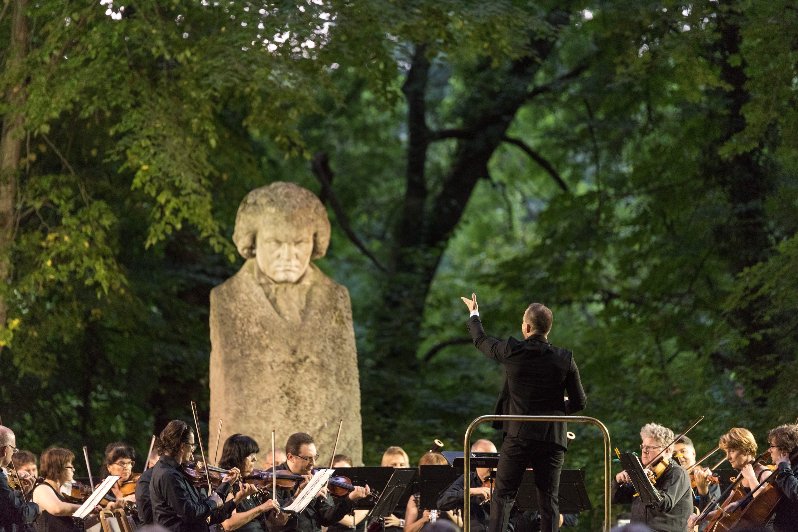 7 kihagyhatatlan klasszikus zenei koncert jÃºliusra a zenei kalandok kedvelÅinek