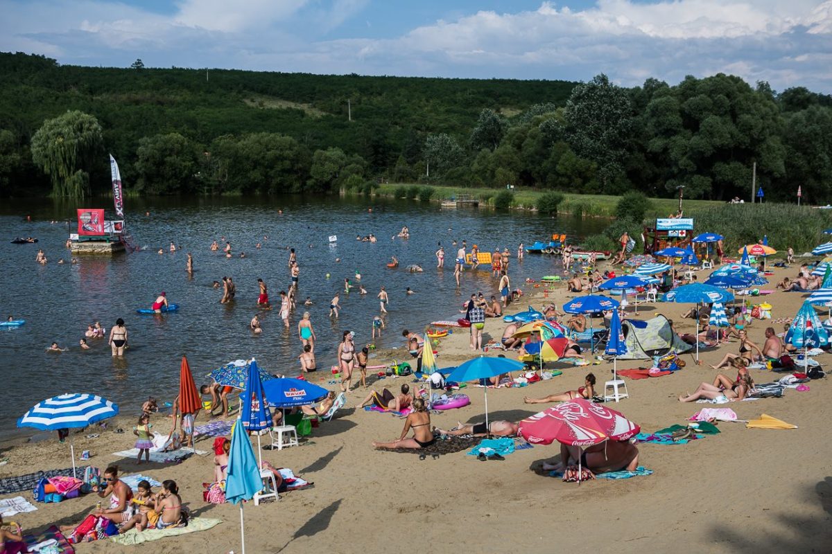 Domonyvölgy, Budapest és környéke, tófürdő