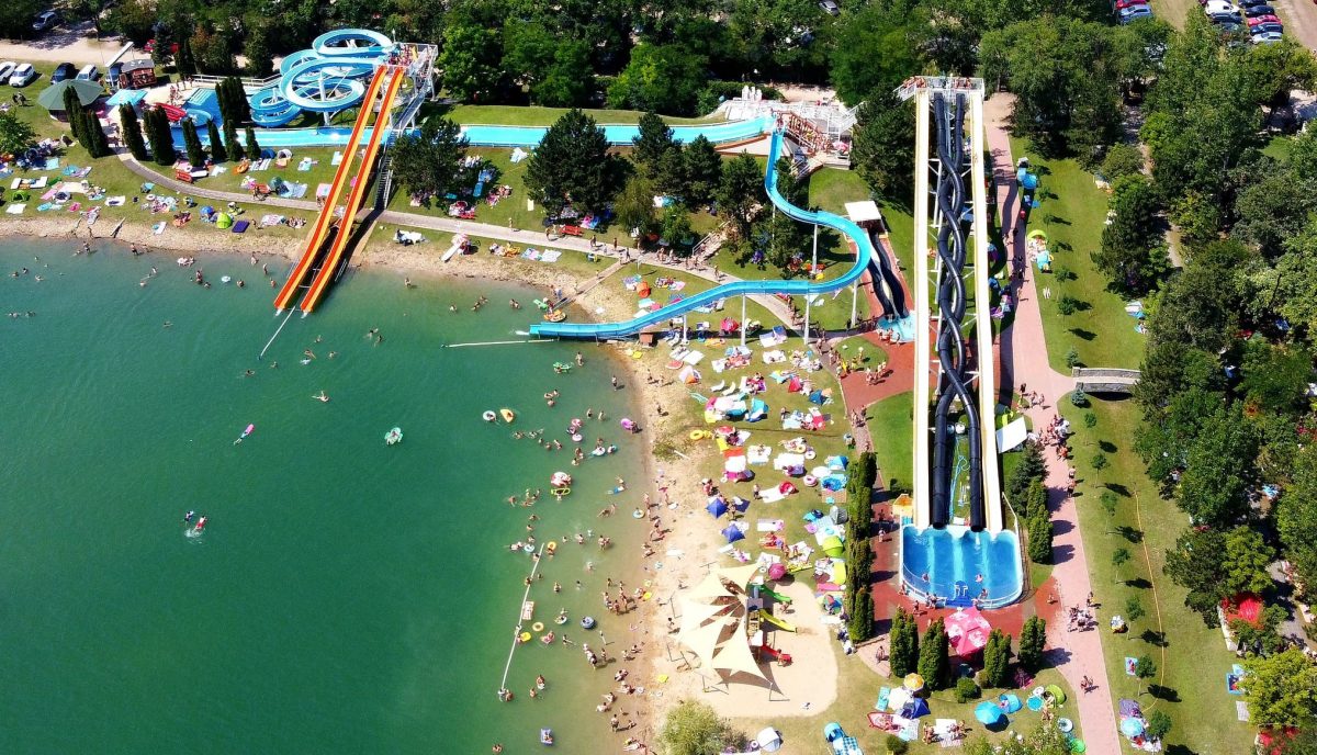 Budapest és környéke, tófürdő, csúszdapark