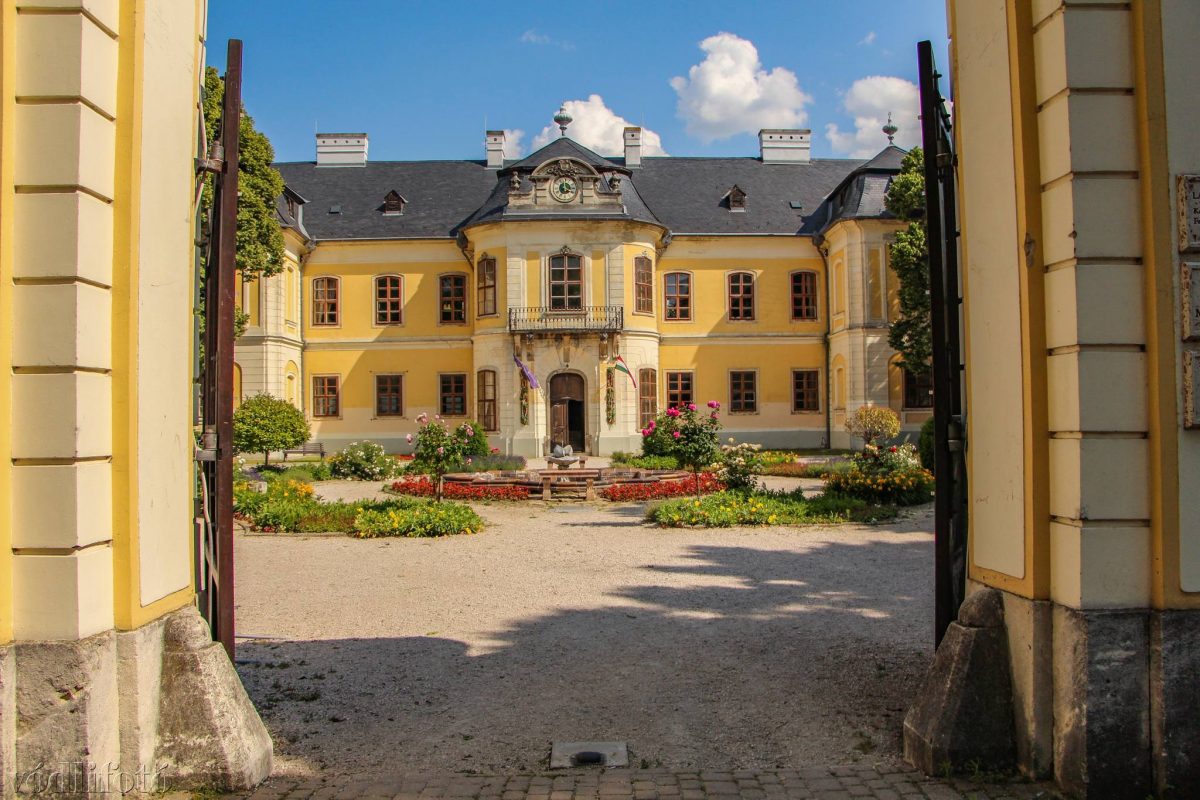 kastély, történelem, kultúra, kirándulás, Mór, Lamberg-kastély