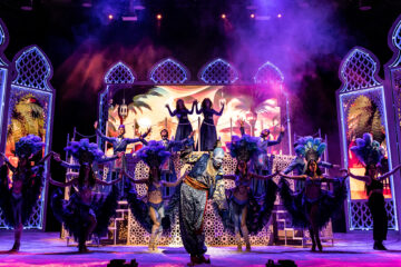 Ezeregy musical Magyar Színház