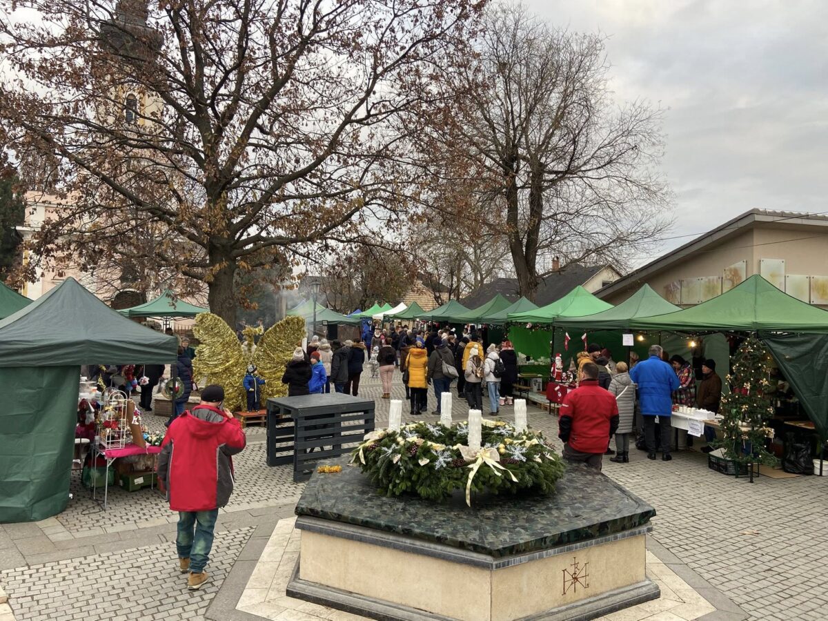 Adventi Forgatag Maglódon