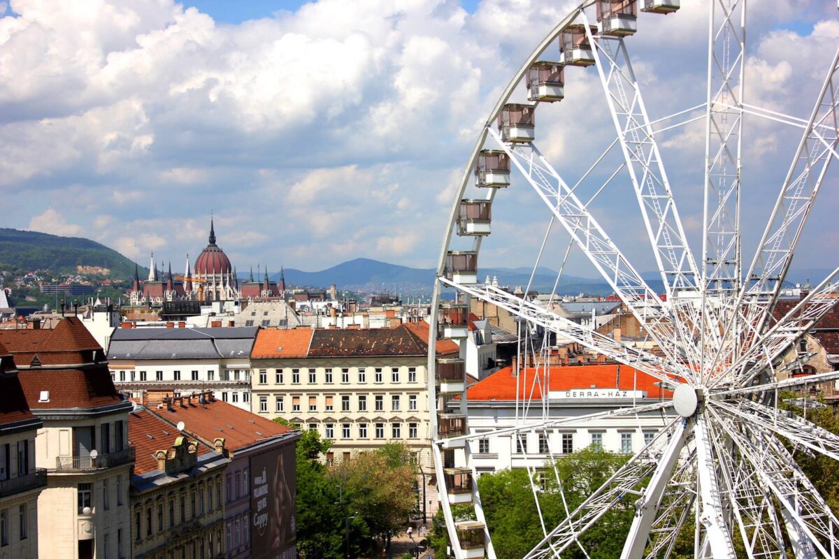 óriáskerék, ünnepi hangulat, karácsonyi vásár, Magyarország,december, karácsony, tél, advent