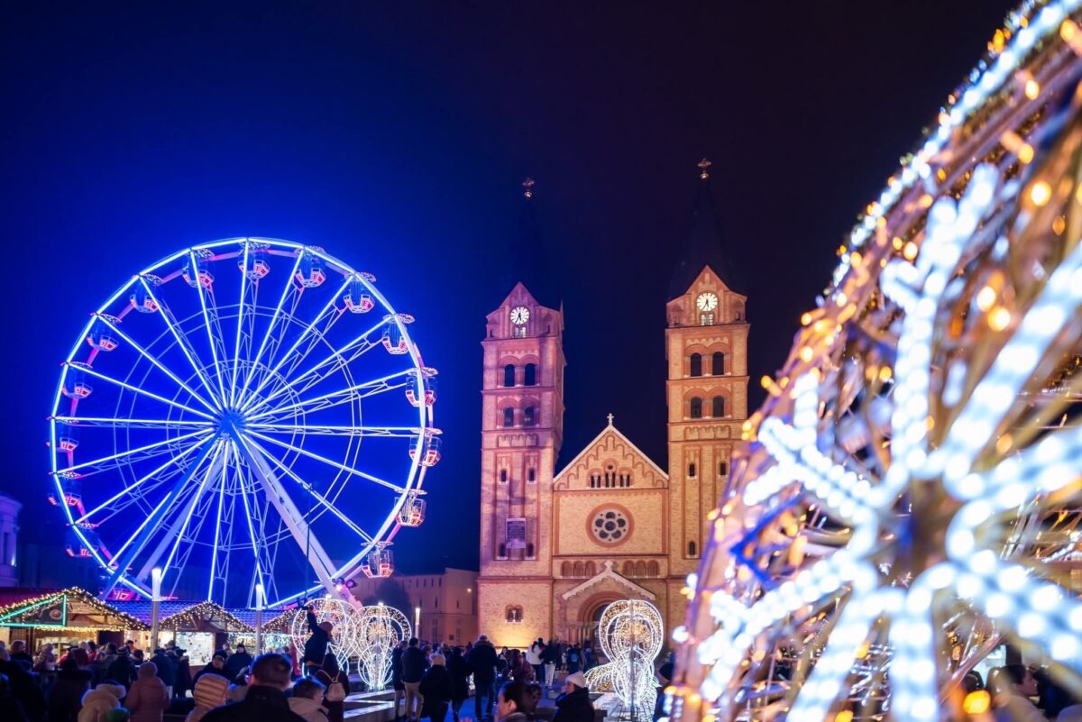 óriáskerék, ünnepi hangulat, karácsonyi vásár, Magyarország,december, karácsony, tél, advent
