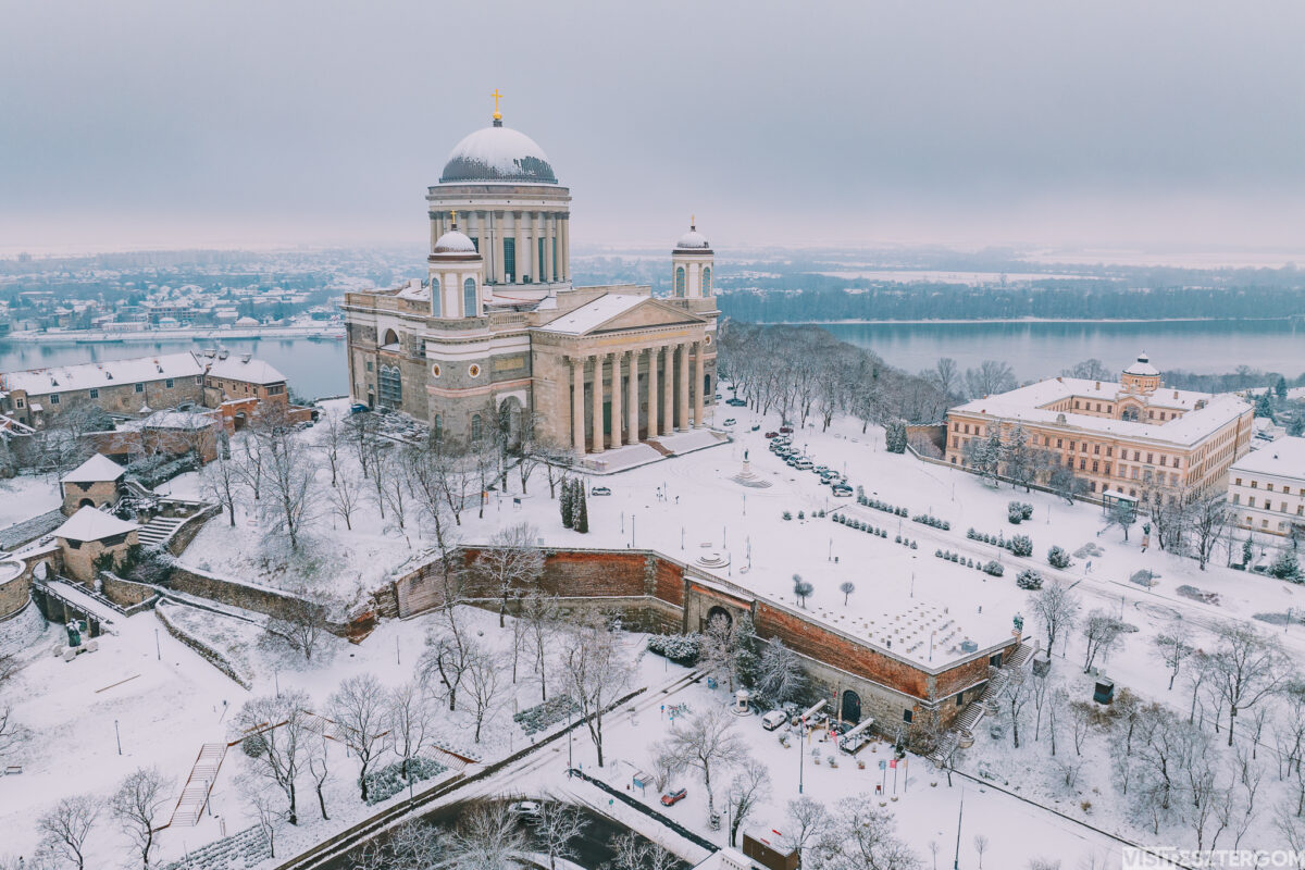 egynapos úti célok, város, kirándulás, tél, Budapest közelében
