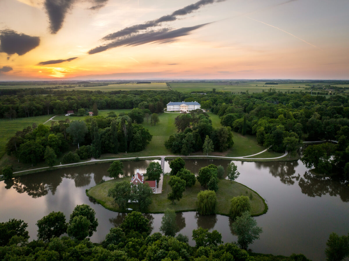 Dég, Festetics-kastély