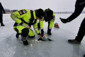 Omszk-tó, Budakalász, szabadtéri jég, biztonságos korcsolyázás, korcsolyázás tavon, január, tél