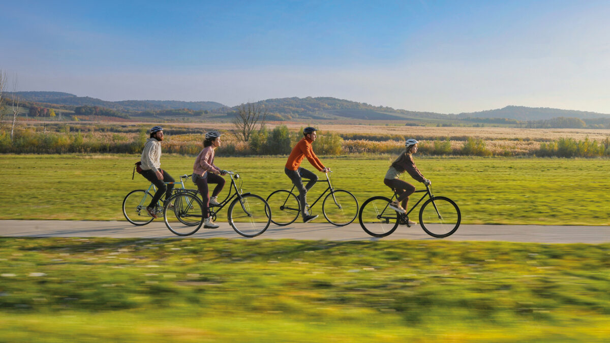 biciklizés a Balatonnál