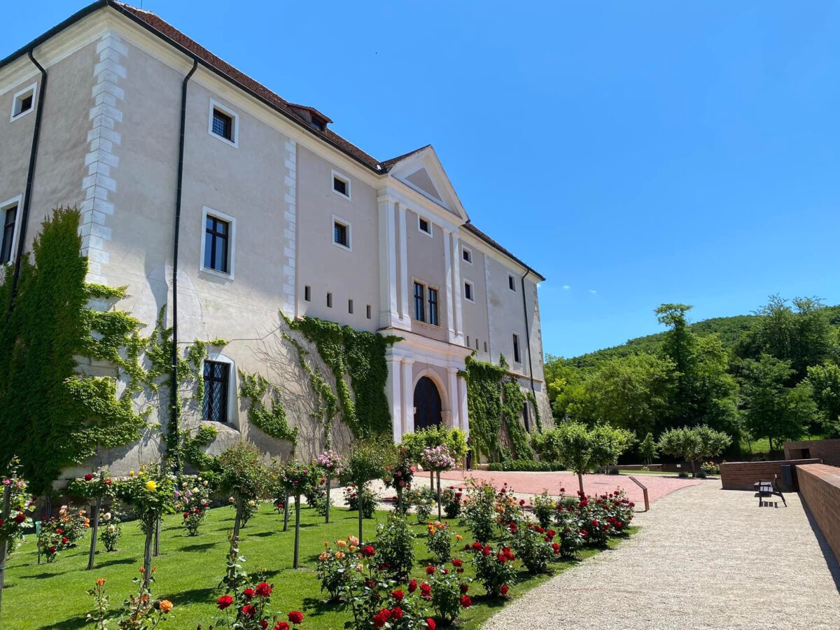 Fotó Pipó Várkastély, Ozora