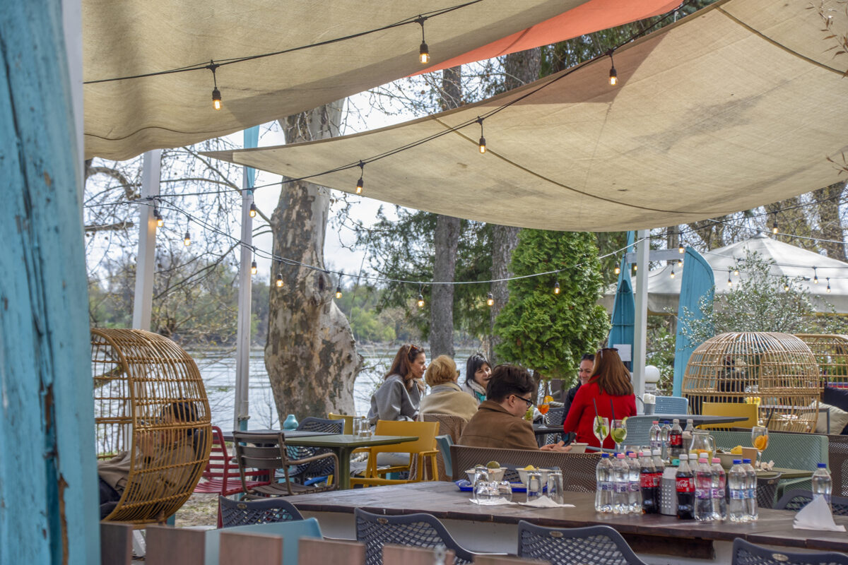 Evezős Sörkert családbarát étterem