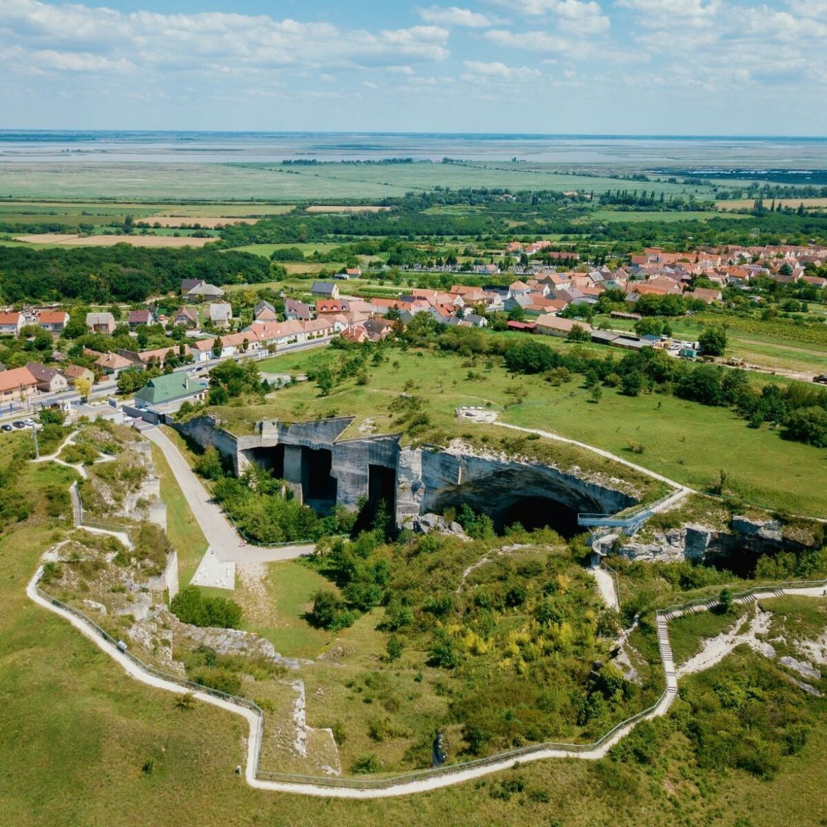 Fertőrákosi Barlangszínház