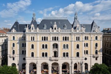 W Budapest Drechsler-palota