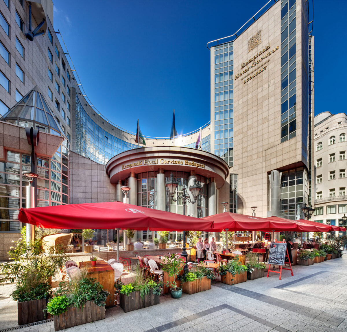 restaurants with terrace in Budapest ÉS Bisztró