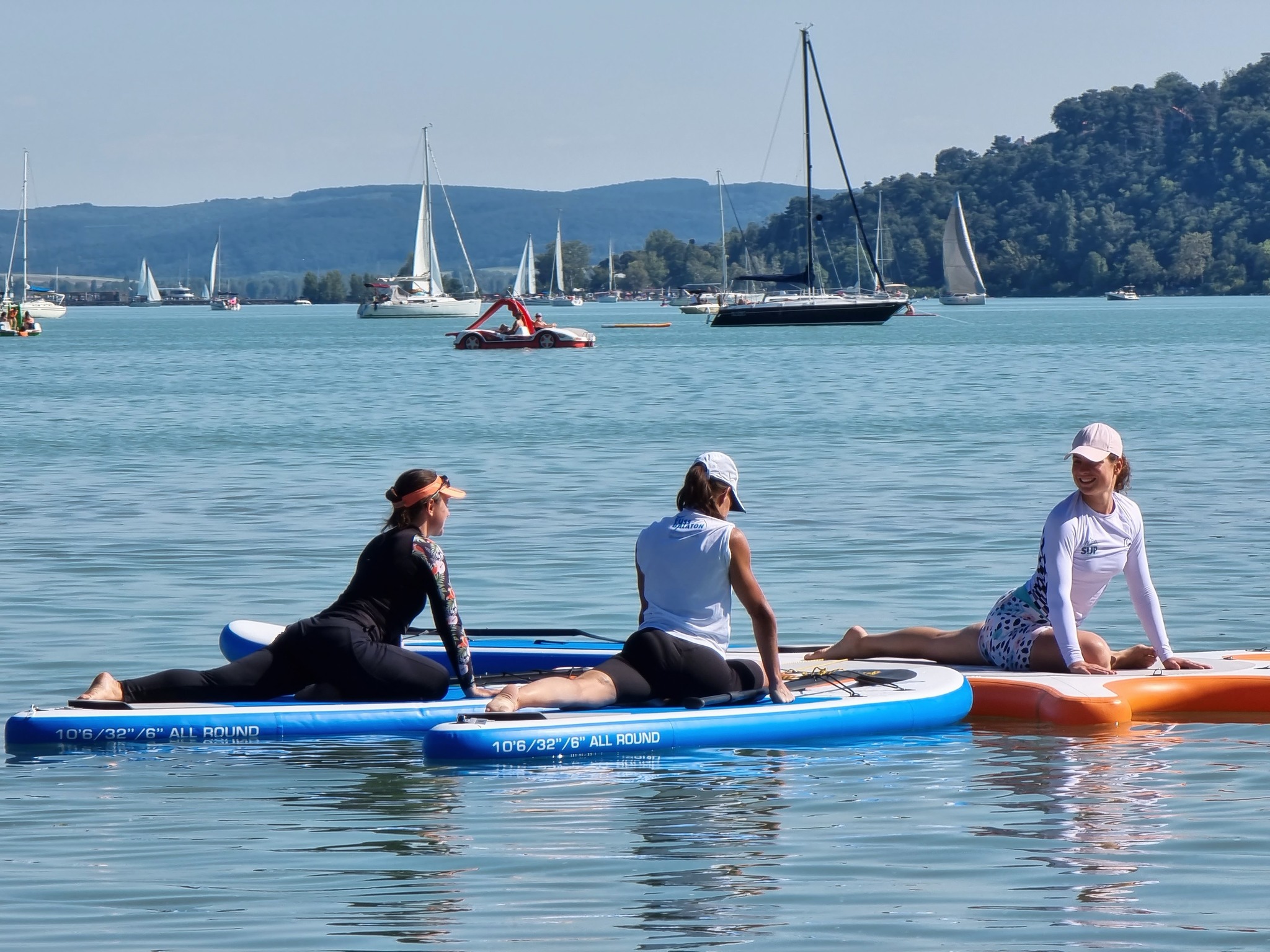 Ingyenes programok várják a vízisportok szerelmeseit a Balaton imádott városában idén