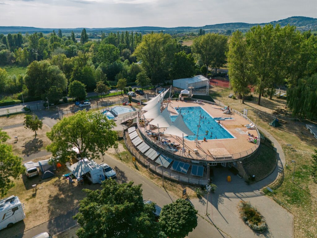 Balatontourist kempink, kemping, családbarát szállás