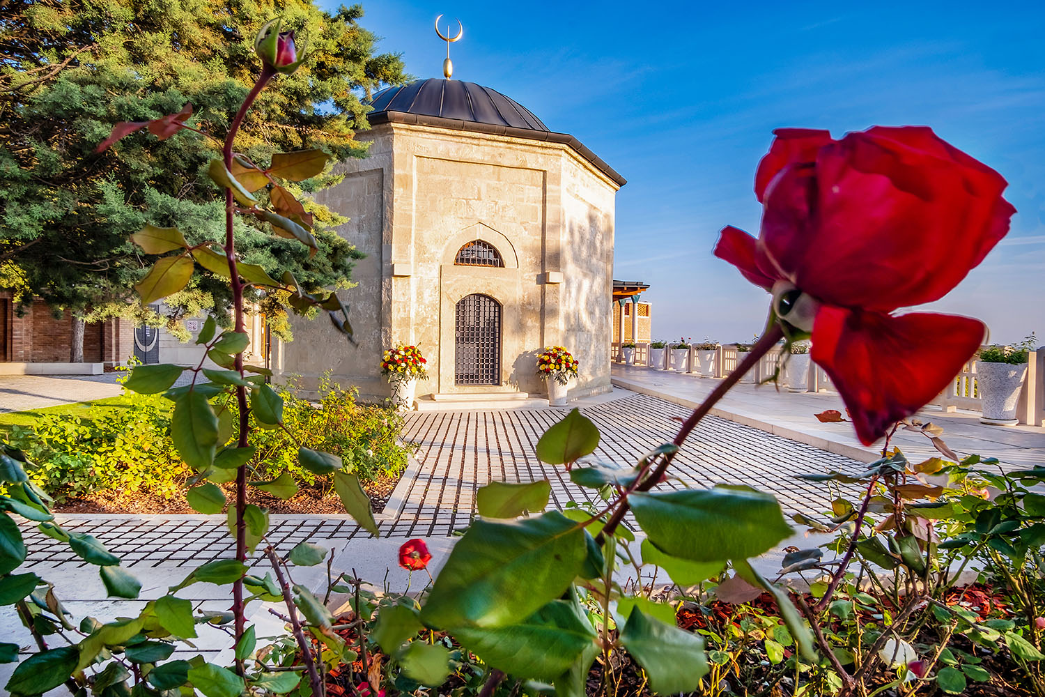 7 izgalmas, nyárköszöntő vezetett séta Budapesten júniusra