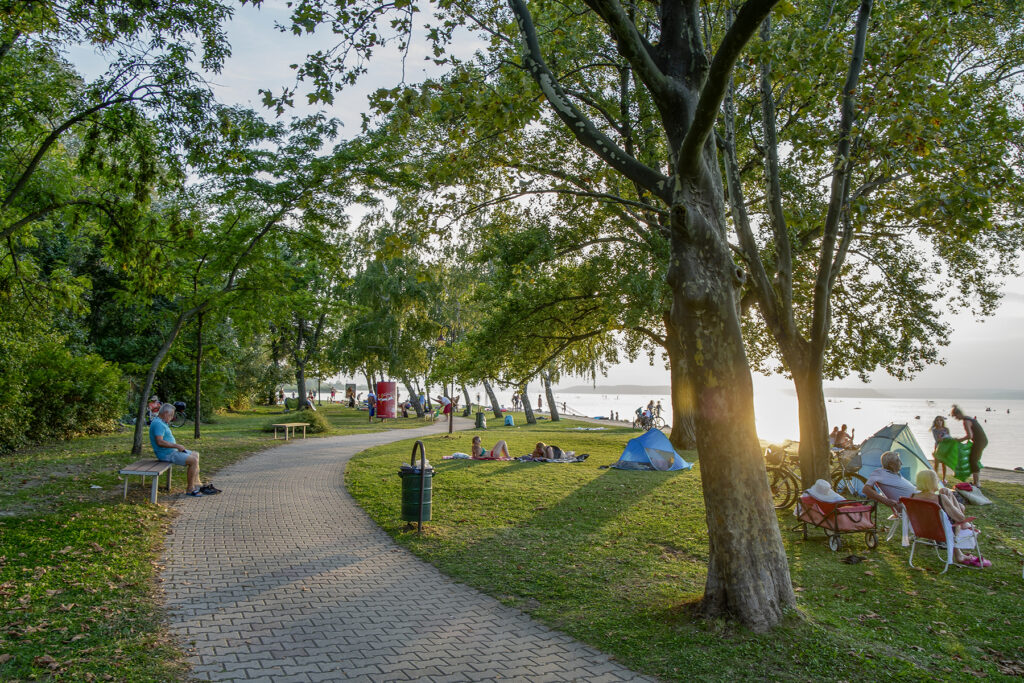 Íme a legjobb szabadstrandok a Balaton északi és déli partján 2026 nyarán