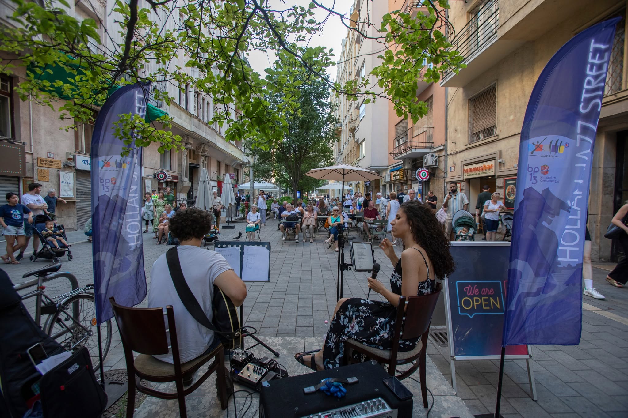 Ingyenes jazzestek pezsdítik fel a XIII. kerület egyik legszebb utcáját idén nyáron