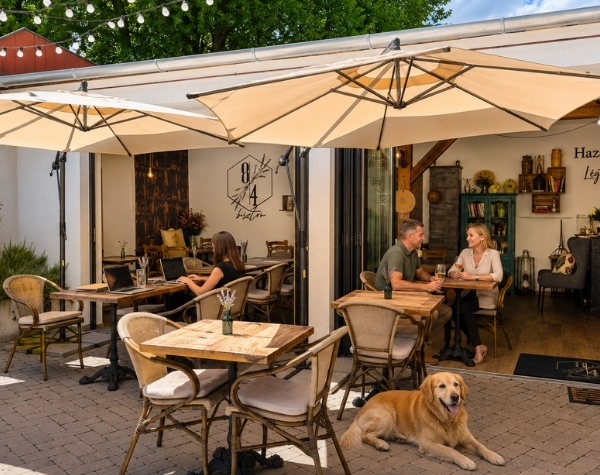 84 Bisztró Hazai Provence kutyabarát hely