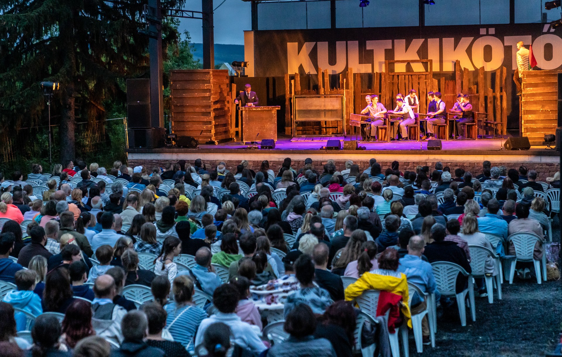 Kulturális programkavalkád költözik a Balaton déli partjának szeretett városaiba idén nyáron