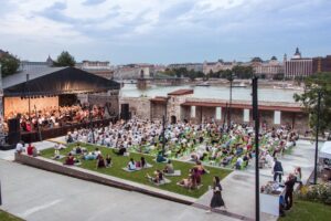 Zenélő Budapest szabadtéri koncert Budapesten