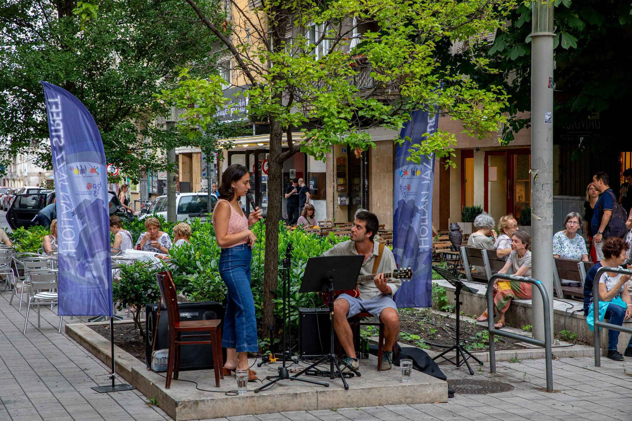 Ingyenes jazzkoncertek színesítik meg a nyárestéket Budapest hangulatos sétálóutcáján