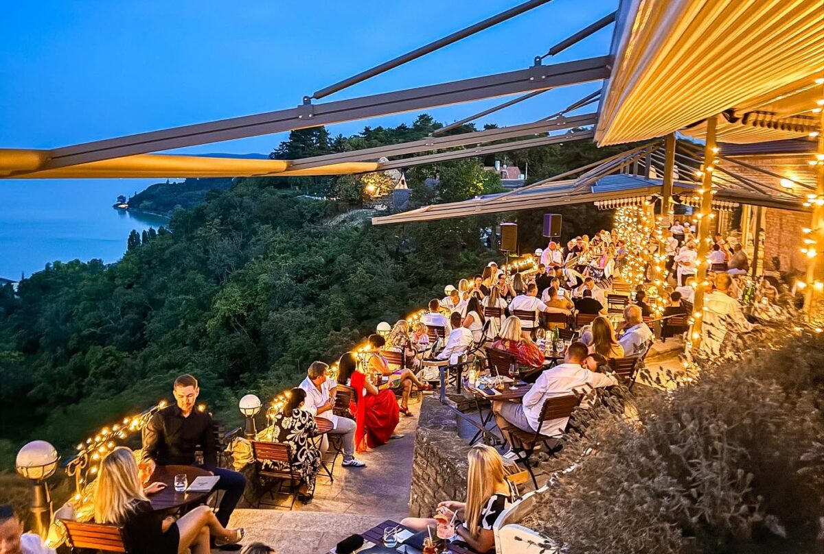 Apátsági Rege Cukrászda Rakonczai Piano Est Tihany augusztus 20 a Balatonnál
