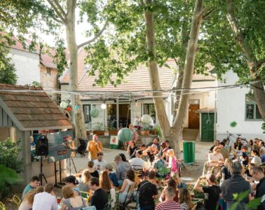 KRAFT kert - MONYO playground étterem Budapest agglomerációjában étterem Budaörs