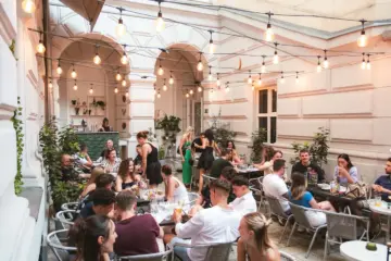 Furmint Budapest borbár belső udvar Budapesten