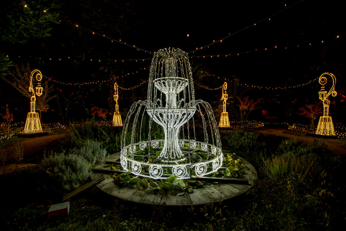 Garden of Lights 2026 A Szépség és a Szörnyeteg fénypark fénykiállítás Budapesten